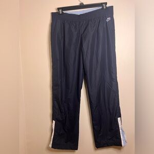 NWT Nike active pants women’s size large
